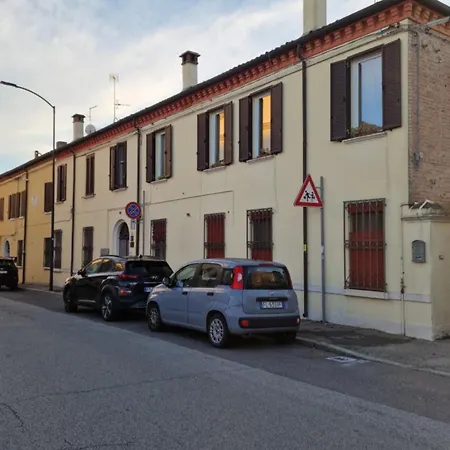 Apartment Loftino42 - Monolocale Open Space A Ferrara, Biciclette Incluse *